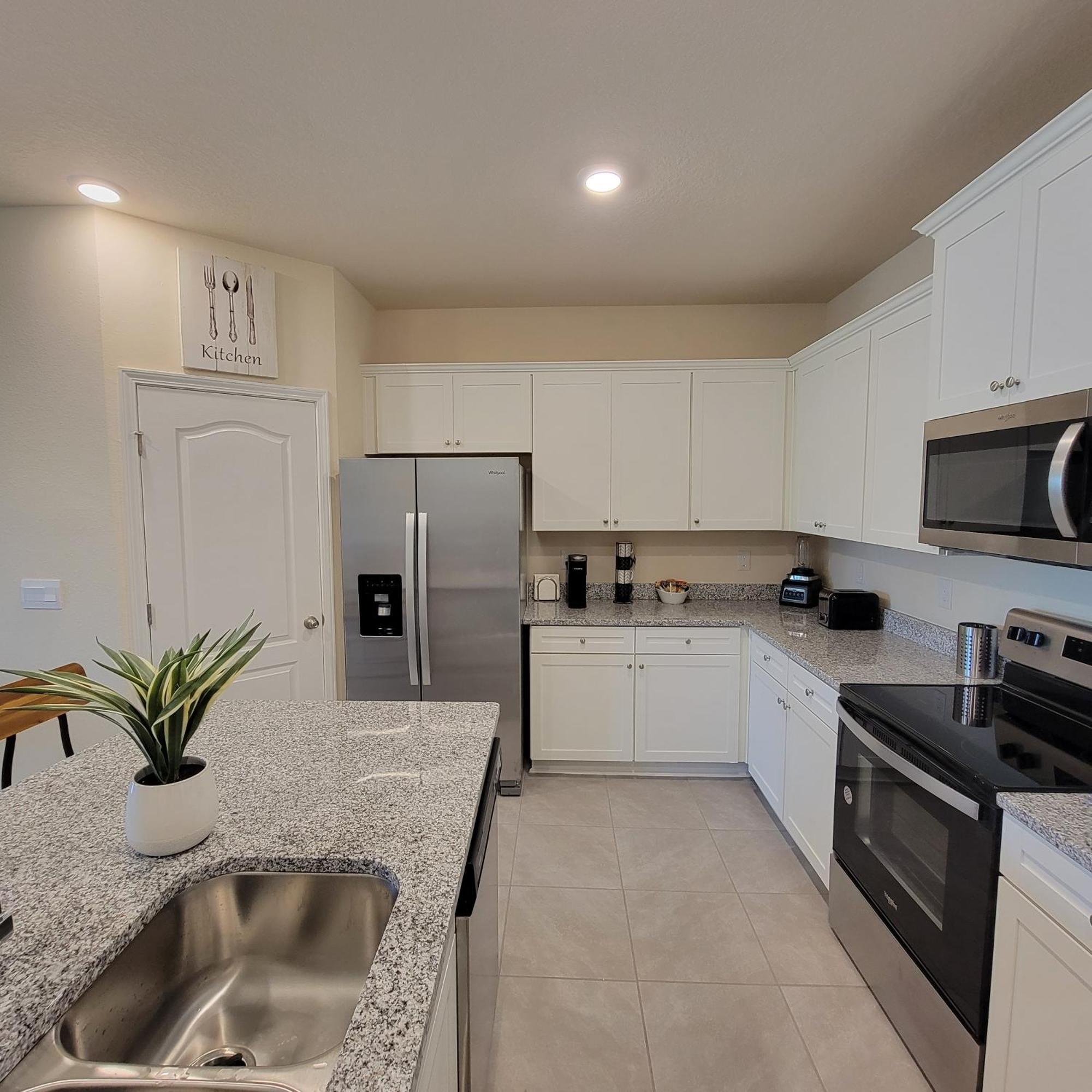 Tranquil Escape Bdr Townhome Close To Beach Game *