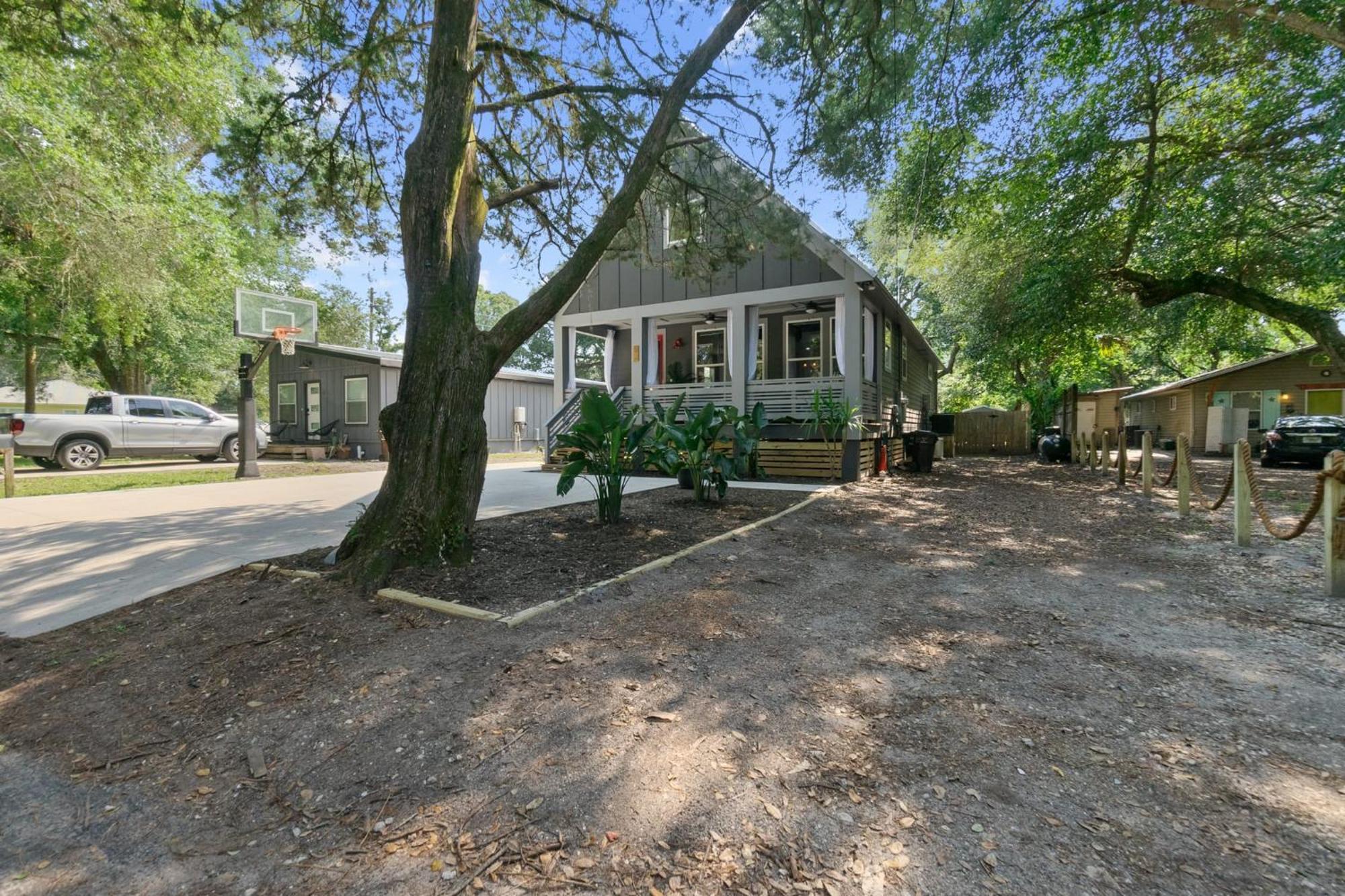 Holiday home Secret Pool Cabana- Mins To Downtown And *