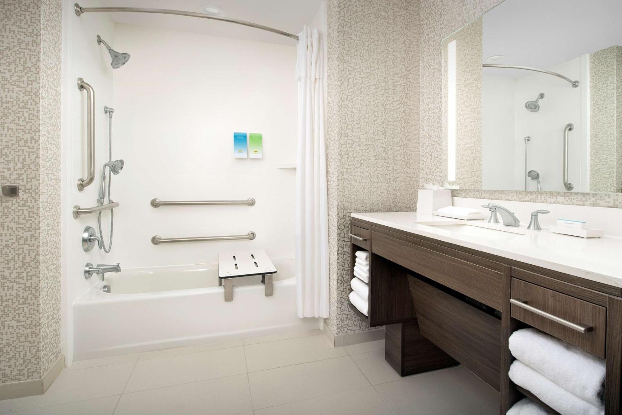 Home2 By Hilton I-95 Hotel 3*
