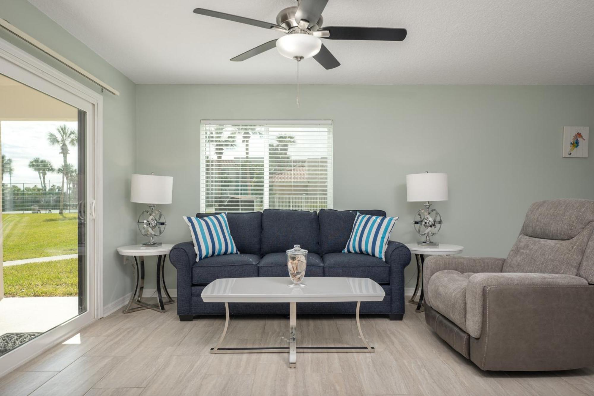 Ocean Village Club J14 Apartment *