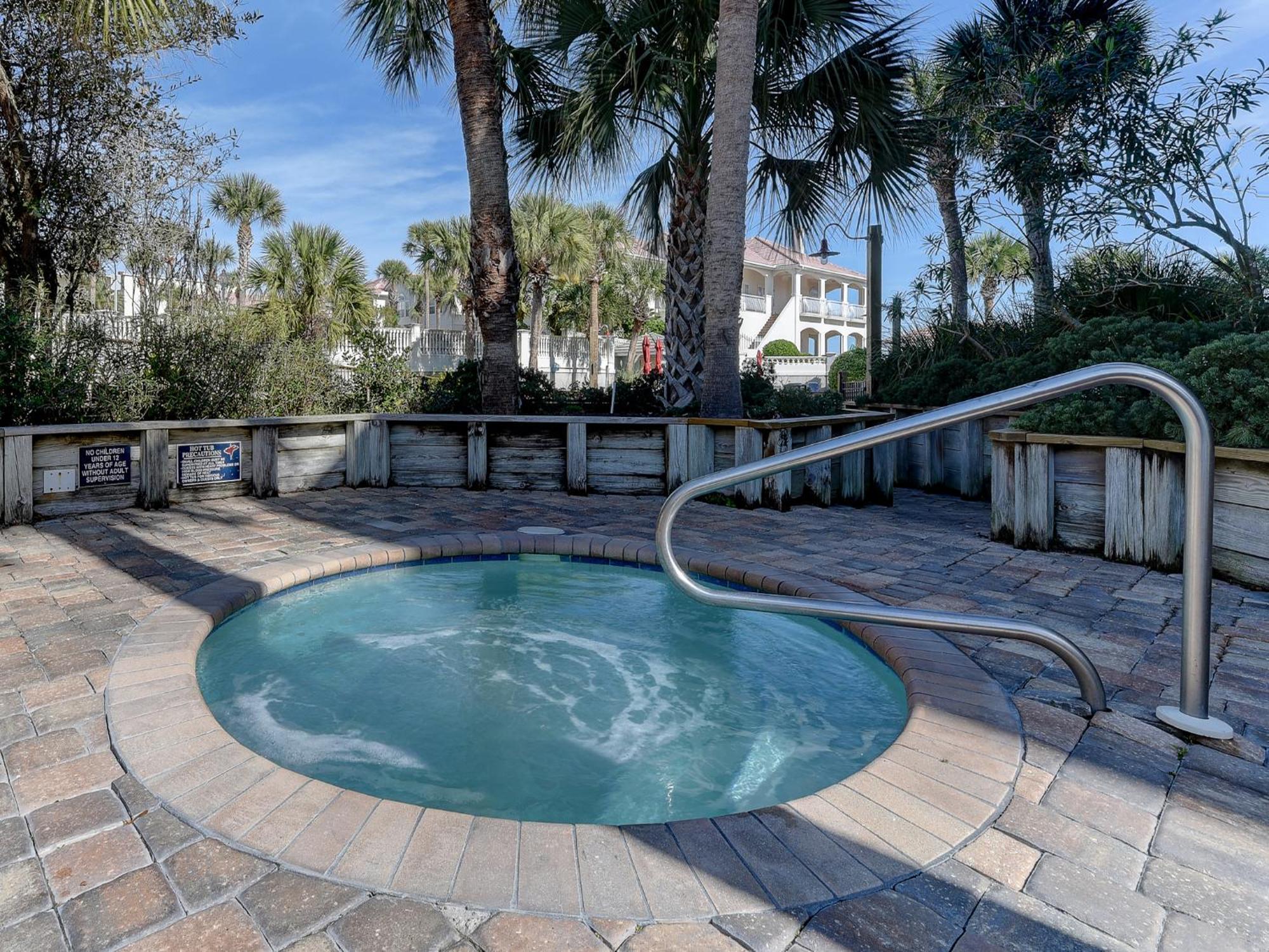 Apartment Hibiscus 303 D