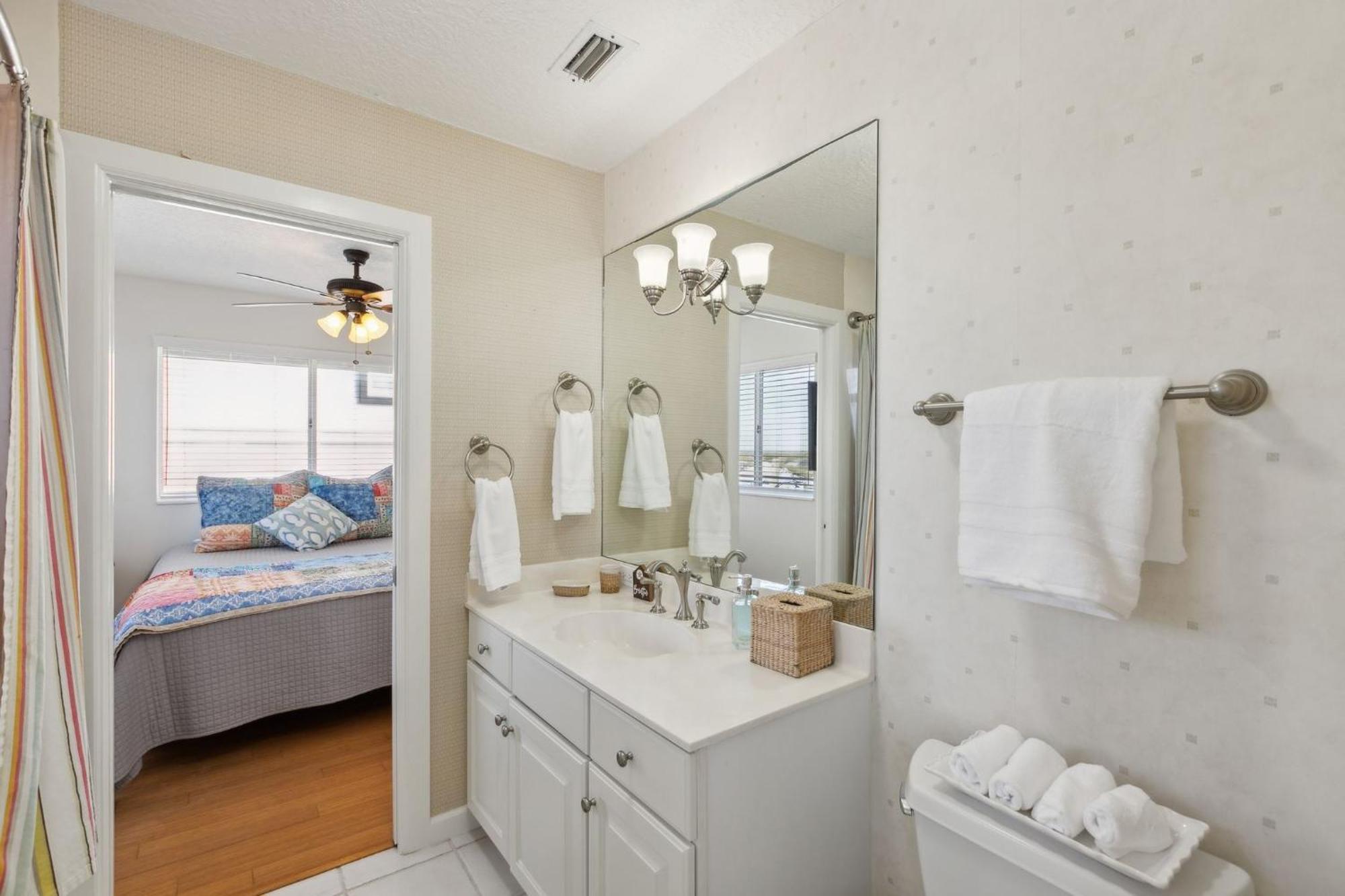 Apartment Breathtaking Front House St. Augustine