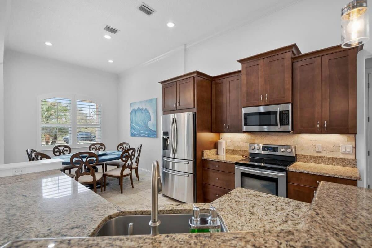 Steps To Sparkling Pool 5 Bdrm Near Dt