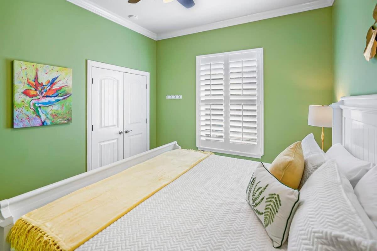 Holiday home Steps To Sparkling Pool 5 Bdrm Near Dt