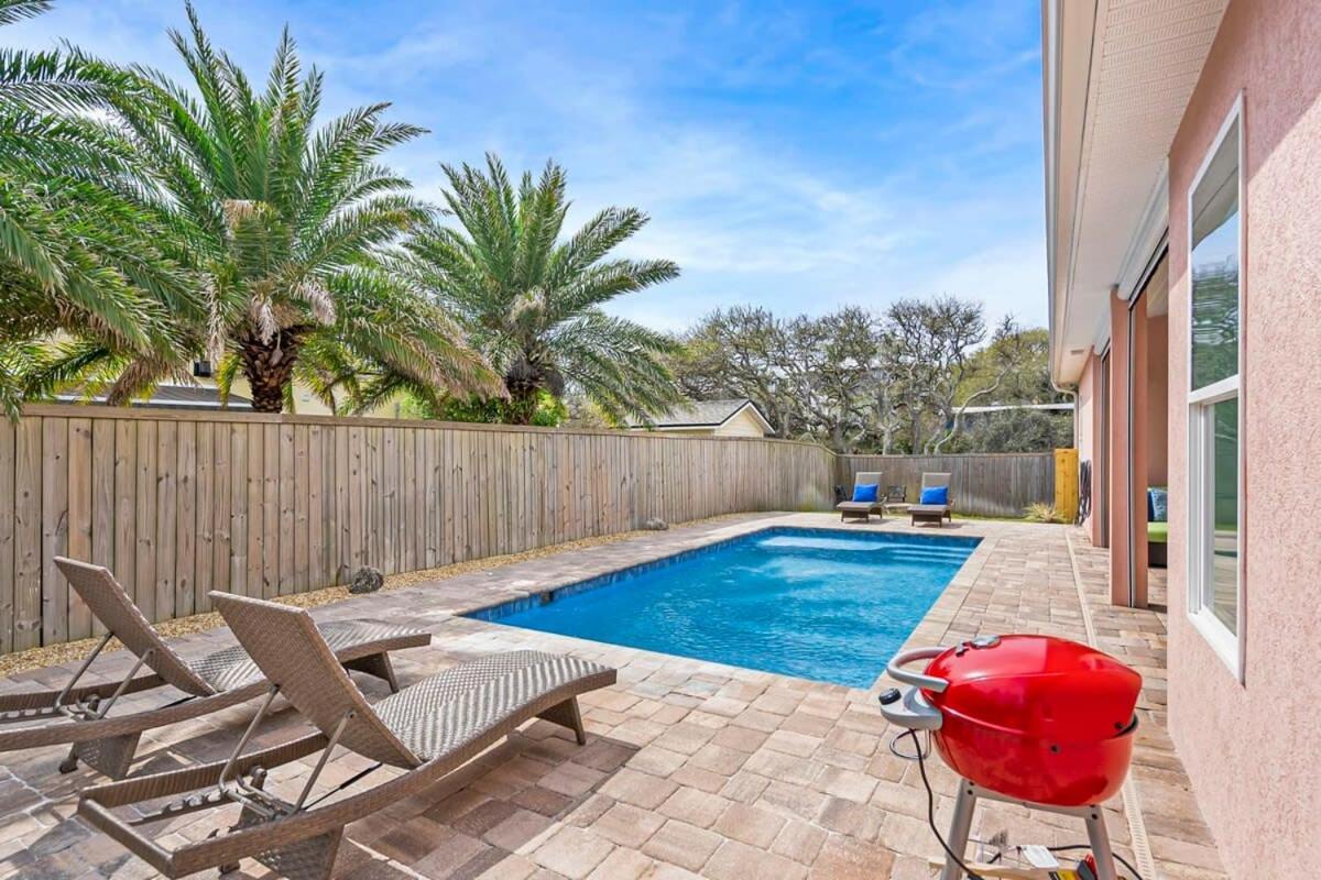 Steps To Sparkling Pool 5 Bdrm Near Dt Holiday home *