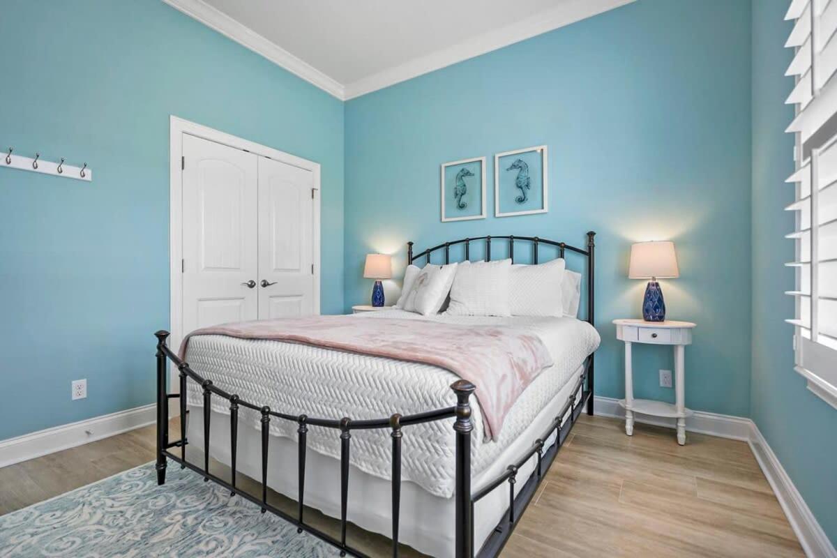 Steps To Sparkling Pool 5 Bdrm Near Dt *