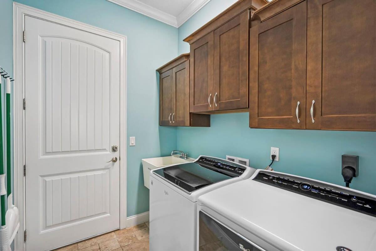 Holiday home Steps To Sparkling Pool 5 Bdrm Near Dt St. Augustine