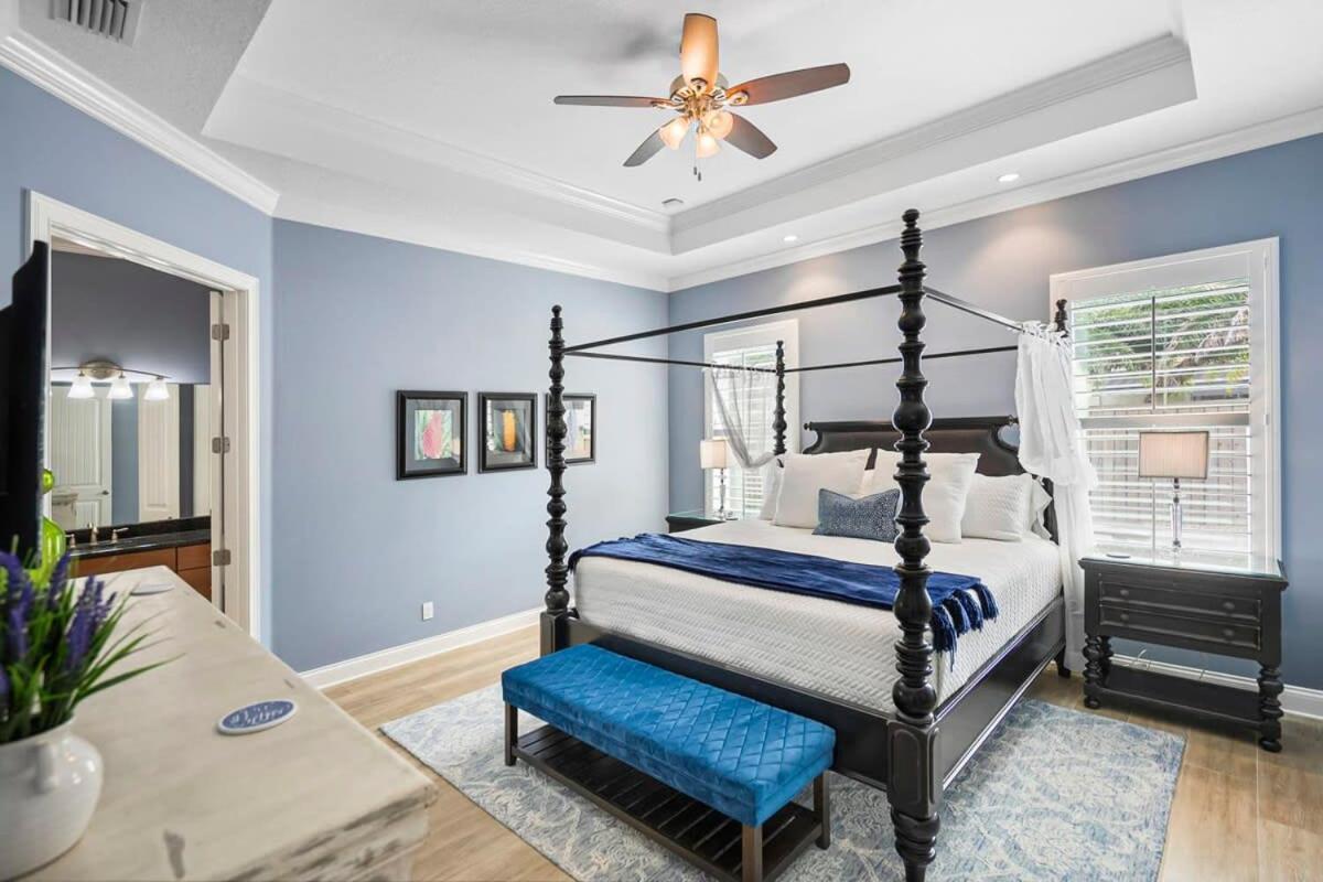 Steps To Sparkling Pool 5 Bdrm Near Dt *