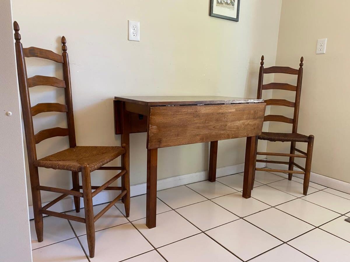 Comfy And Quiet Apt 5 Min Walk To Historic Downtown *