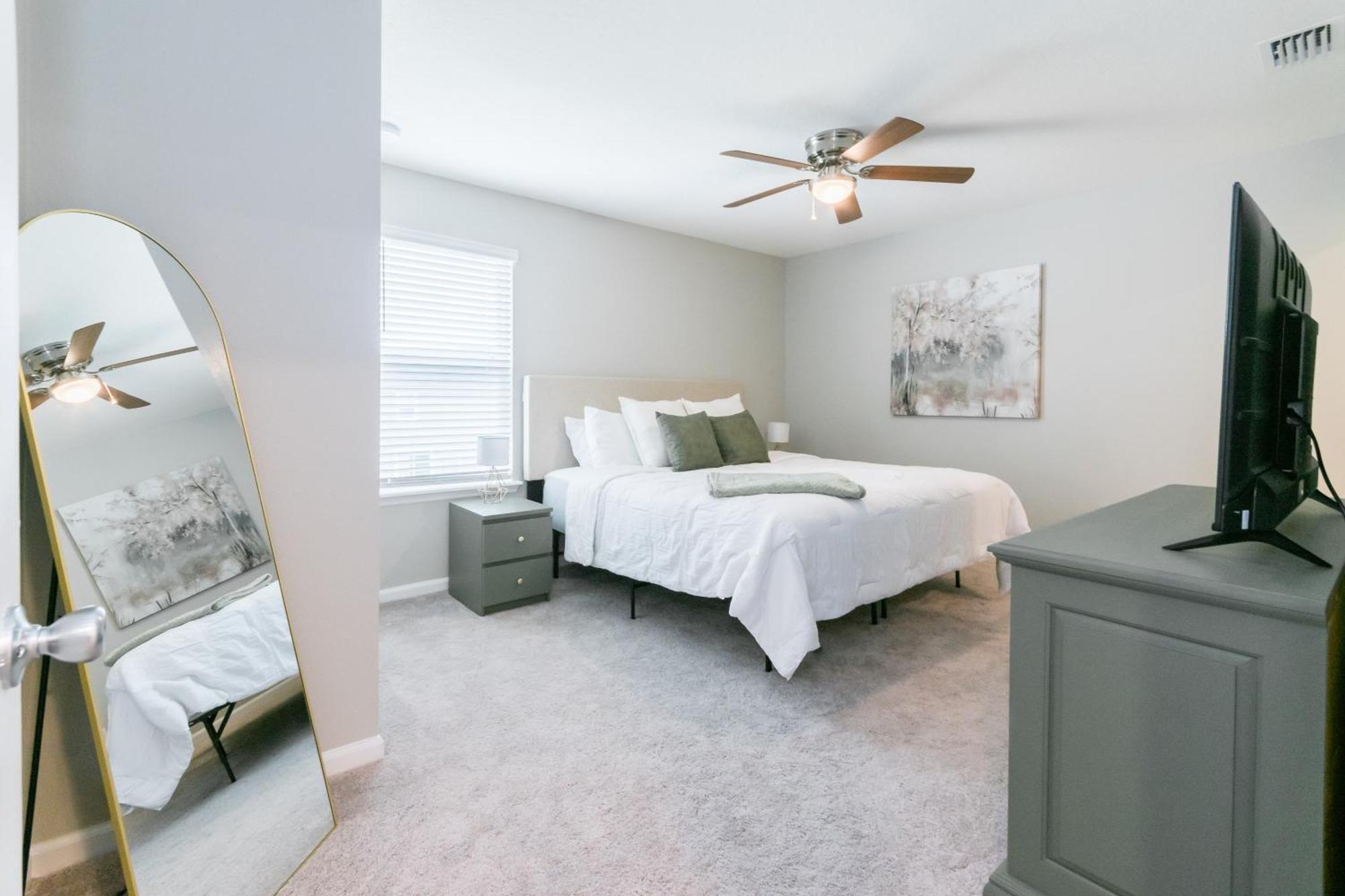 Cozy 3br Townhouse, 15 Mins To Downtown