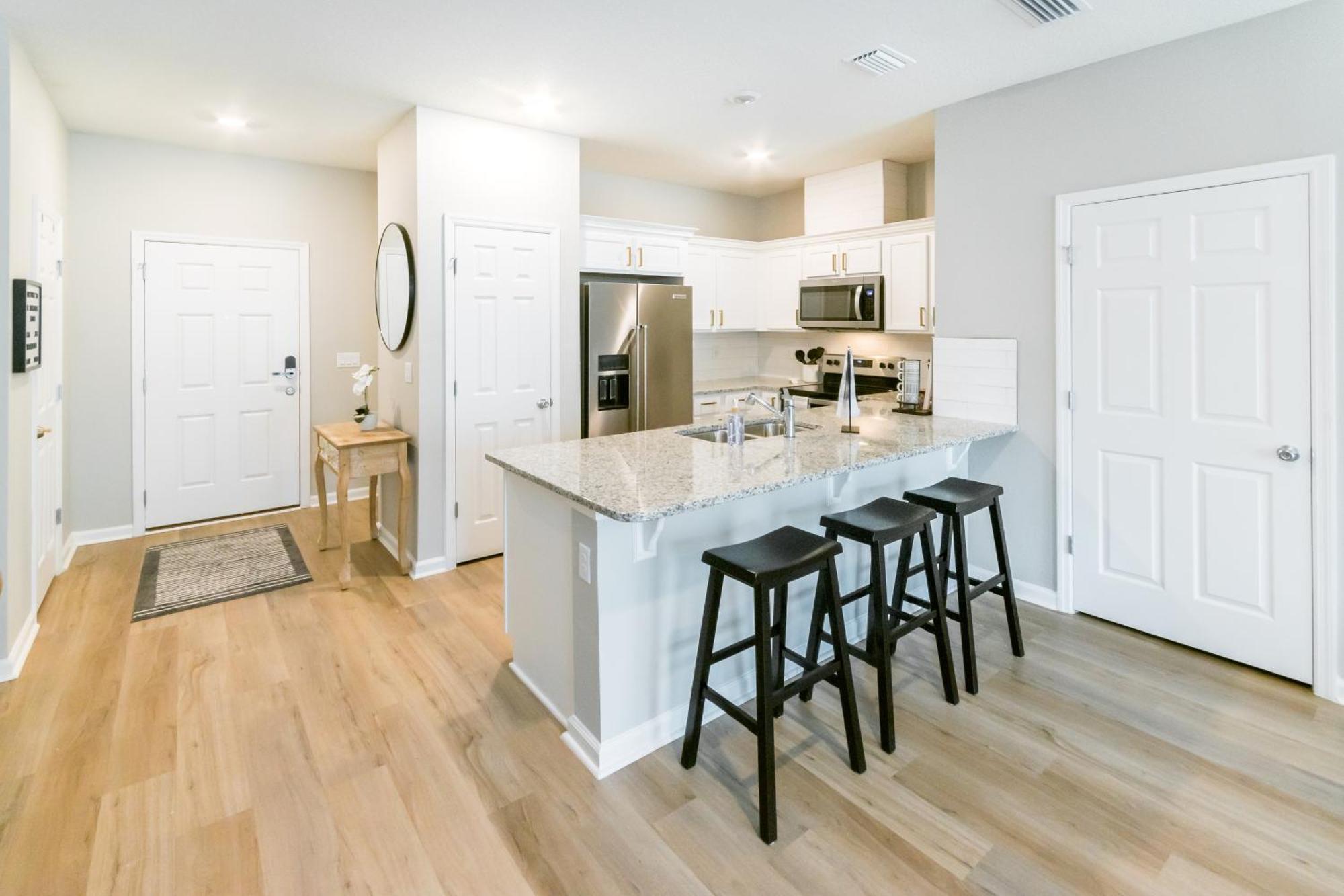 Cozy 3br Townhouse, 15 Mins To Downtown *