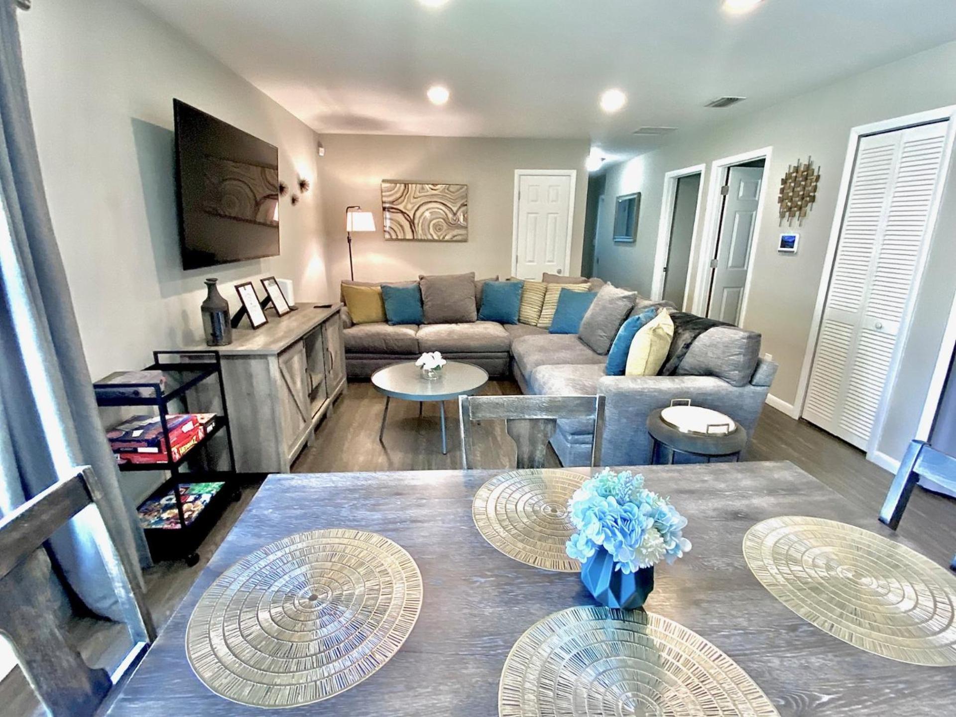 Villa San Sebastian's Hideaway: Modern Group Getaway Near And Downtown St. Augustine