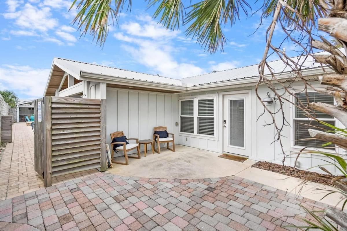 Paradise Punch Beachside Duplex Holiday home *