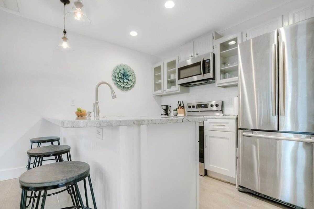 Beachside Suite, Newly Renovated, Steps To The Sand, Relax And Unwind! Apartment St. Augustine
