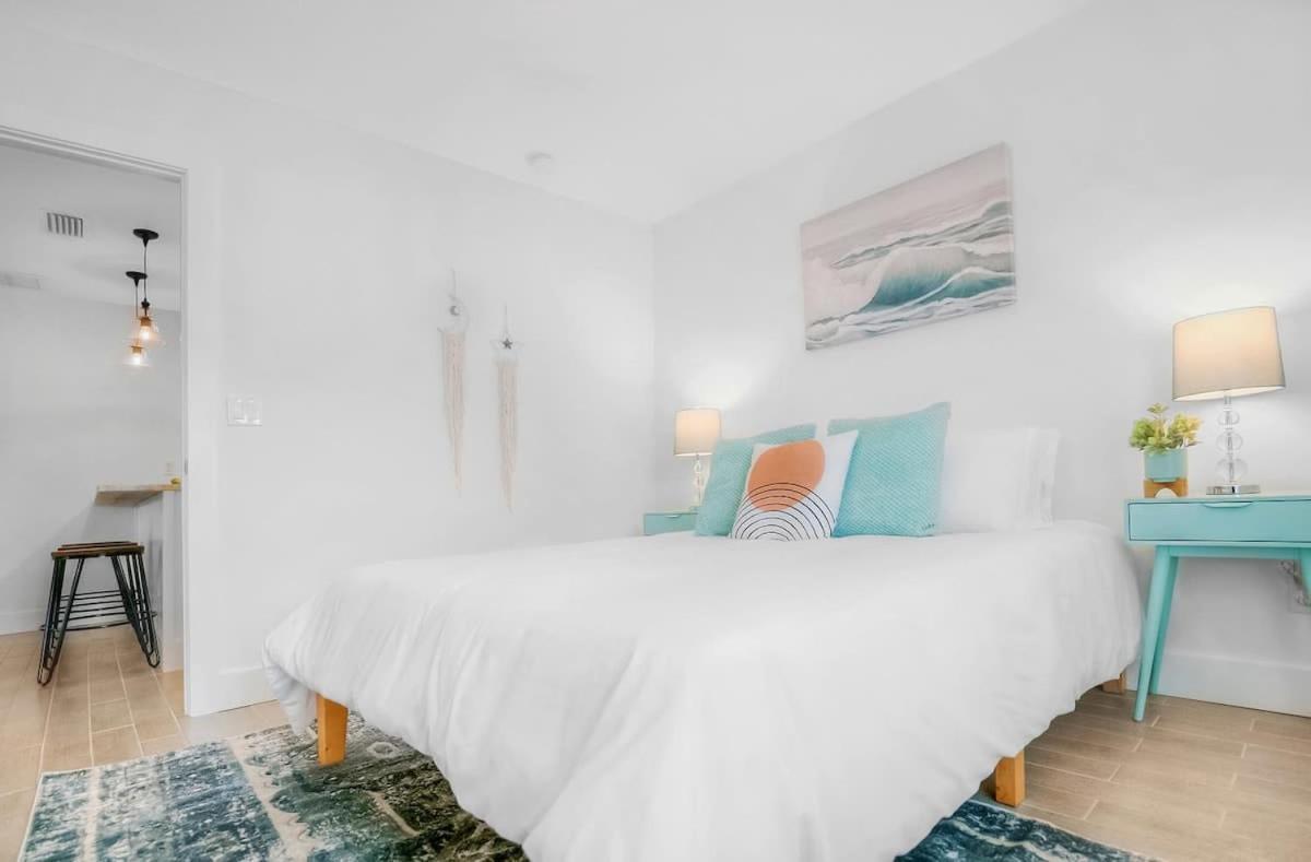 Beachside Suite, Newly Renovated, Steps To The Sand, Relax And Unwind! St. Augustine