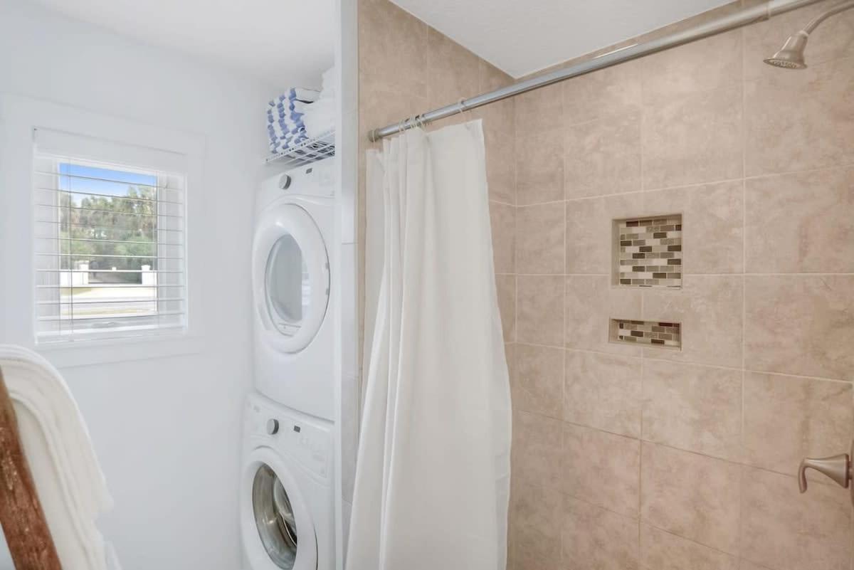 Apartment Beachside Suite, Newly Renovated, Steps To The Sand, Relax And Unwind! *