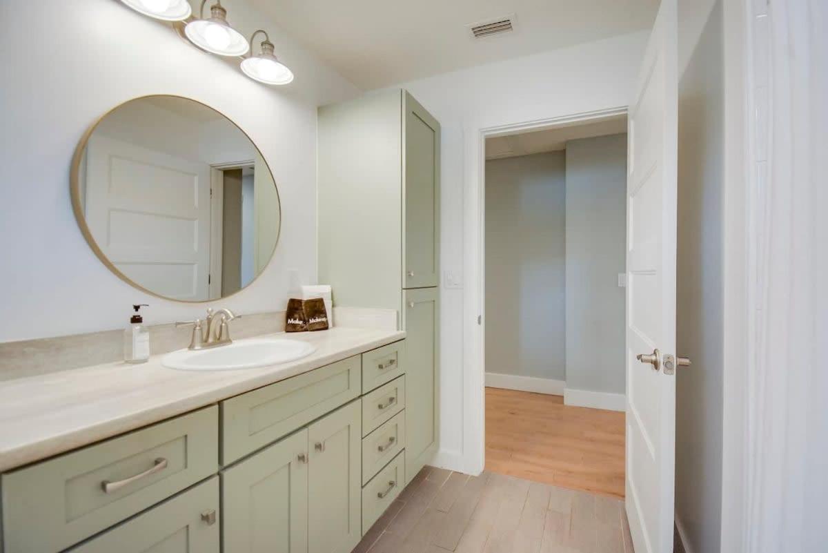 Holiday home Paradise Packs A Punch! Beachside With Heated Pool, Outdoor Lounge, Steps From Access St. Augustine