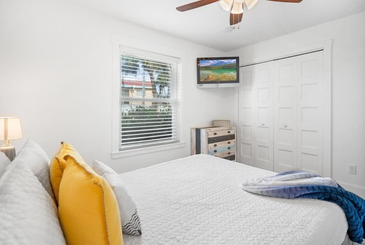 Holiday home Paradise Packs A Punch! Beachside With Heated Pool, Outdoor Lounge, Steps From Access St. Augustine