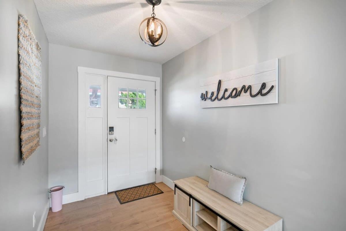 Paradise Packs A Punch! Beachside With Heated Pool, Outdoor Lounge, Steps From Access Holiday home St. Augustine