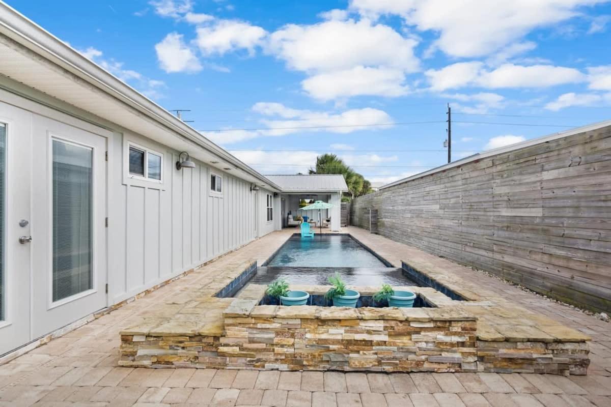 Paradise Packs A Punch! Beachside With Heated Pool, Outdoor Lounge, Steps From Access St. Augustine
