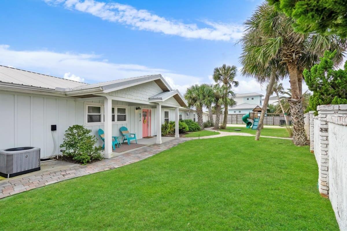 Paradise Packs A Punch! Beachside With Heated Pool, Outdoor Lounge, Steps From Access *