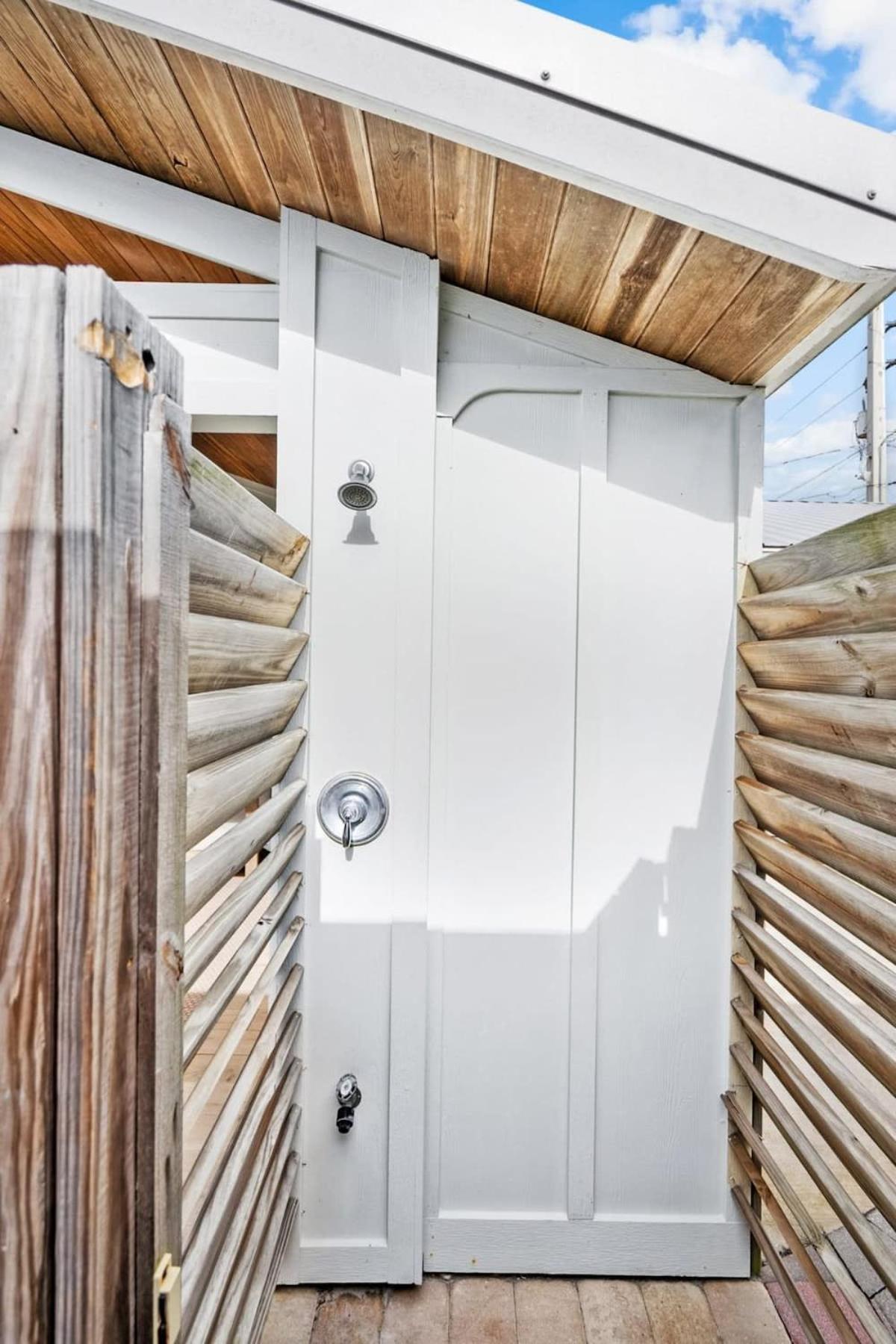 Paradise Packs A Punch! Beachside With Heated Pool, Outdoor Lounge, Steps From Access Holiday home St. Augustine