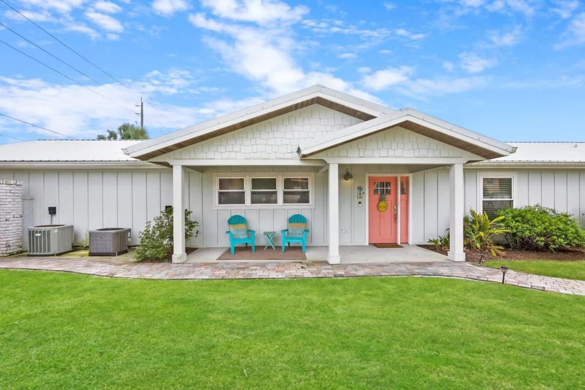 Holiday home Paradise Packs A Punch! Beachside With Heated Pool, Outdoor Lounge, Steps From Access St. Augustine