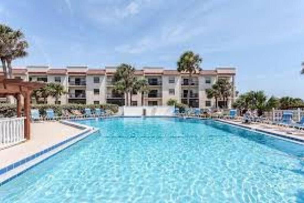 Apartment Side Complex B23 1 Bed 1 Bath W/heated Pool