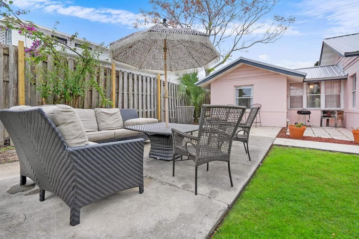 Pink House Prime Location Walk To Downtown Dogs Ok Holiday home St. Augustine