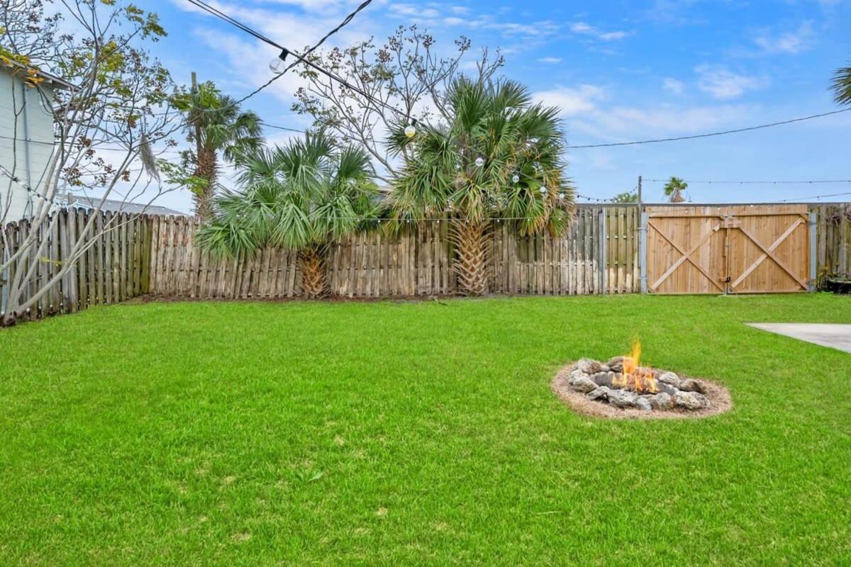 Holiday home Pink House Prime Location Walk To Downtown Dogs Ok