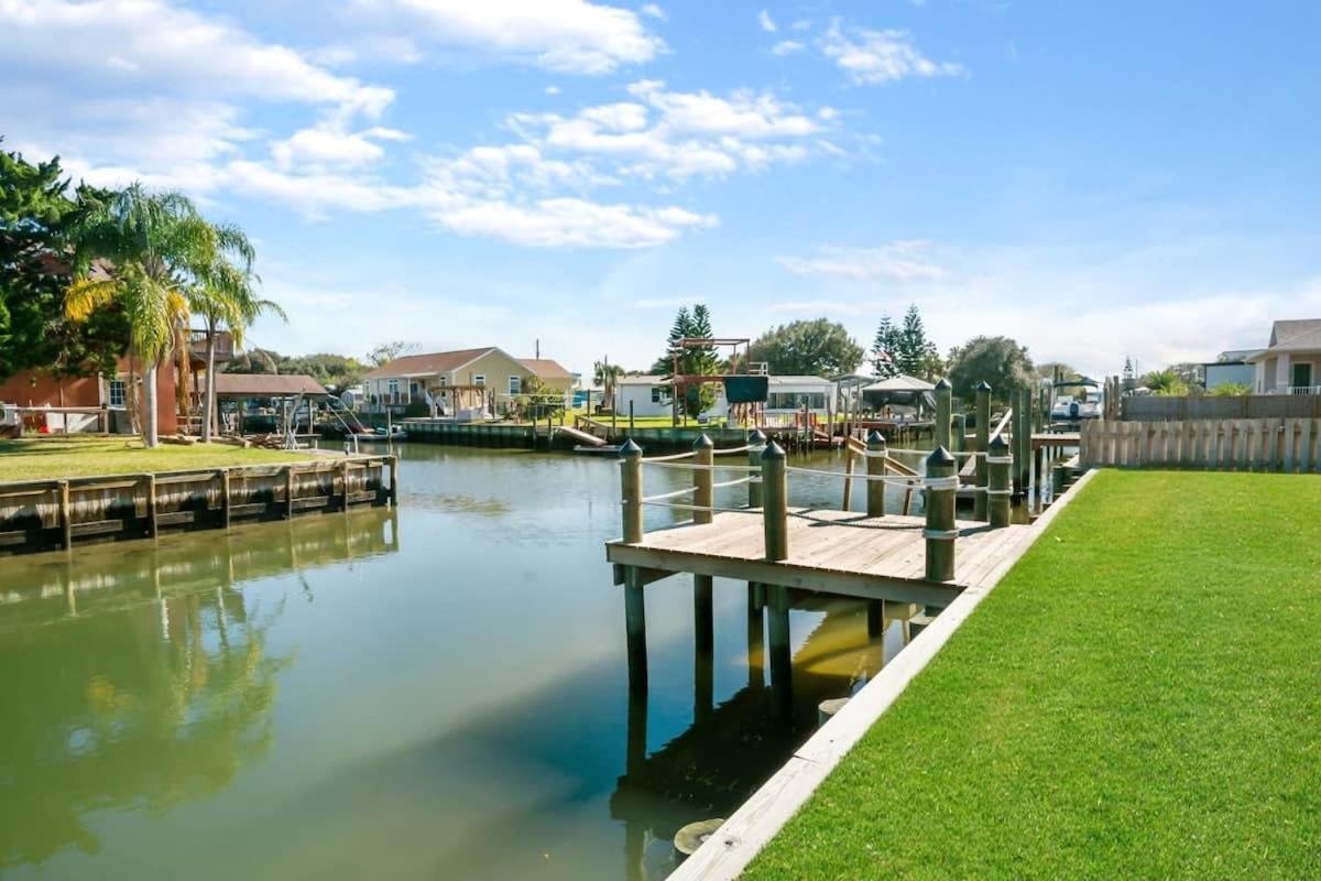 Holiday home Canal Front Home! Walk To Beach, Porch, Fishing St. Augustine