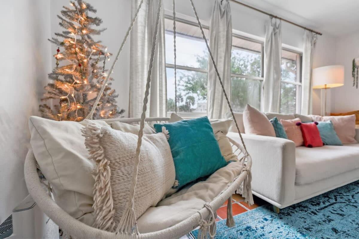 Pink House Prime Location Walk To Downtown Dogs Ok Holiday home St. Augustine