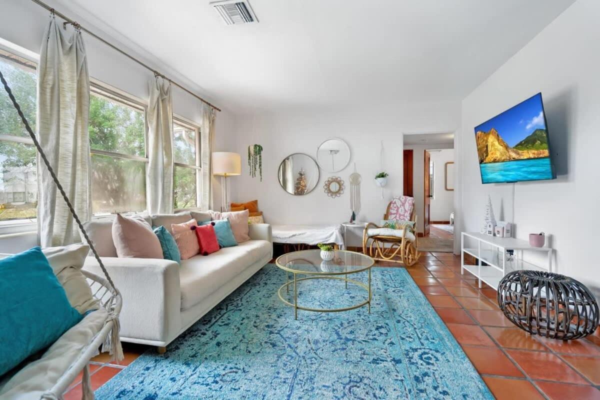 Pink House Prime Location Walk To Downtown Dogs Ok Holiday home St. Augustine