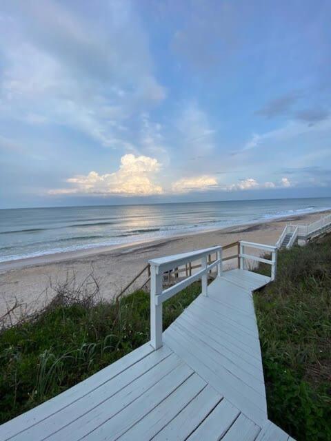 Spectacular Oceanfront! Blissful Balconies + Bbq St. Augustine