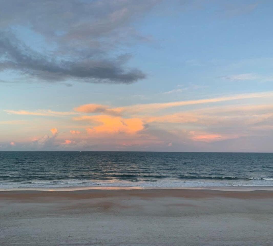 Spectacular Oceanfront! Blissful Balconies + Bbq *