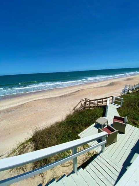 Spectacular Oceanfront! Blissful Balconies + Bbq Holiday home *