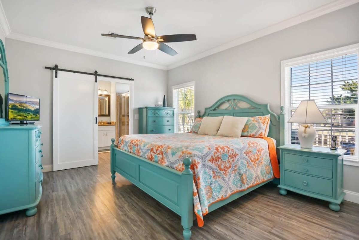 Canal Front Home! Walk To Beach, Porch, Fishing Saint Augustine