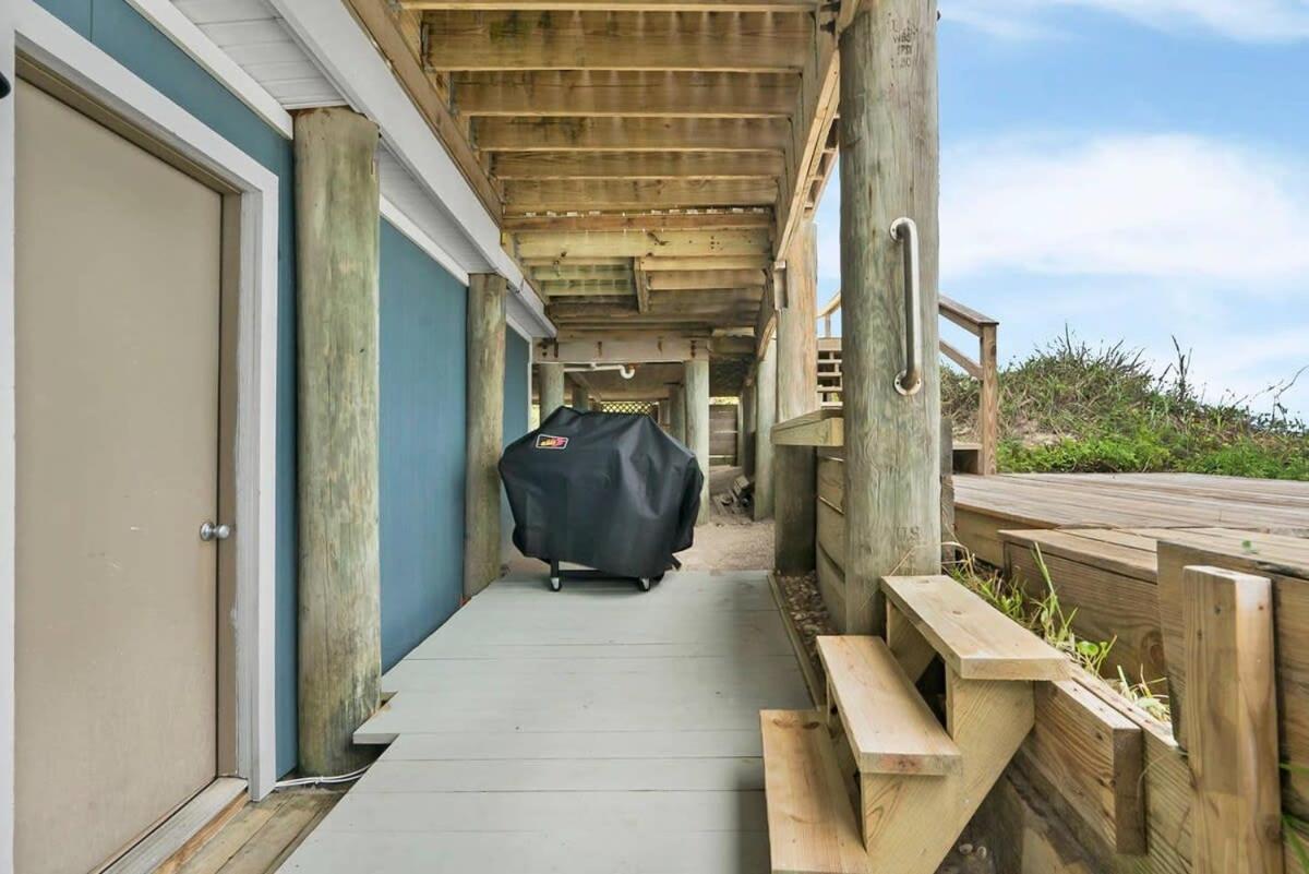 Holiday home Spectacular Oceanfront! Blissful Balconies + Bbq