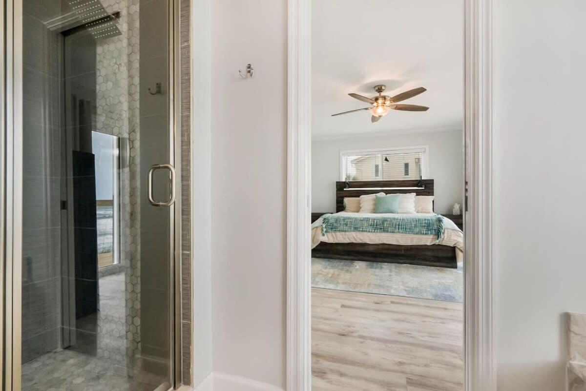 Holiday home Spectacular Oceanfront! Blissful Balconies + Bbq