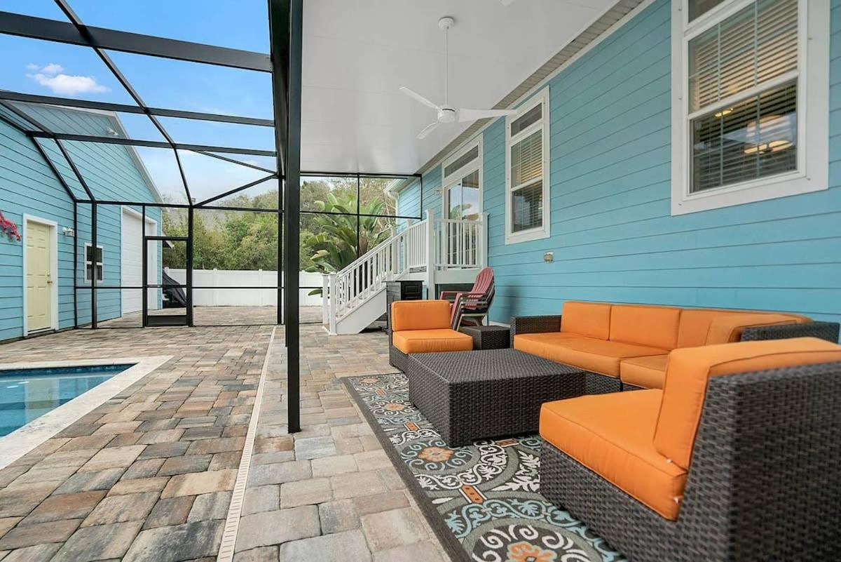 Holiday home Sparkling Blue Pool Home! Walk To Beach, Publix *