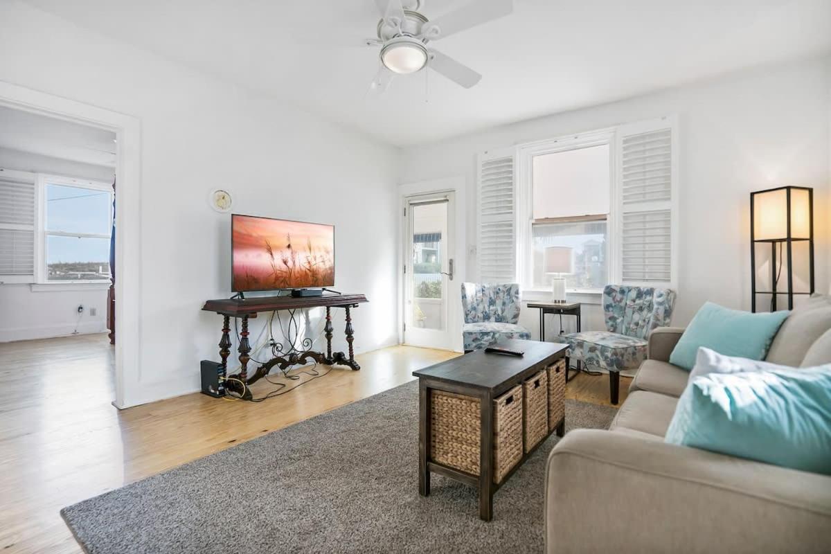 Holiday home Cottage! 100 Steps To The Sand, Pets Ok, Private Deck! St. Augustine