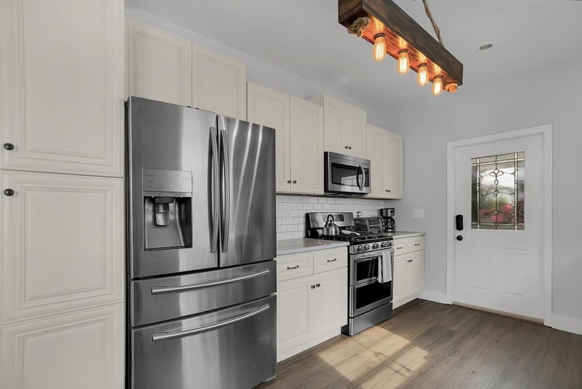 Holiday home Charming W Pool, Walkable To Downtown