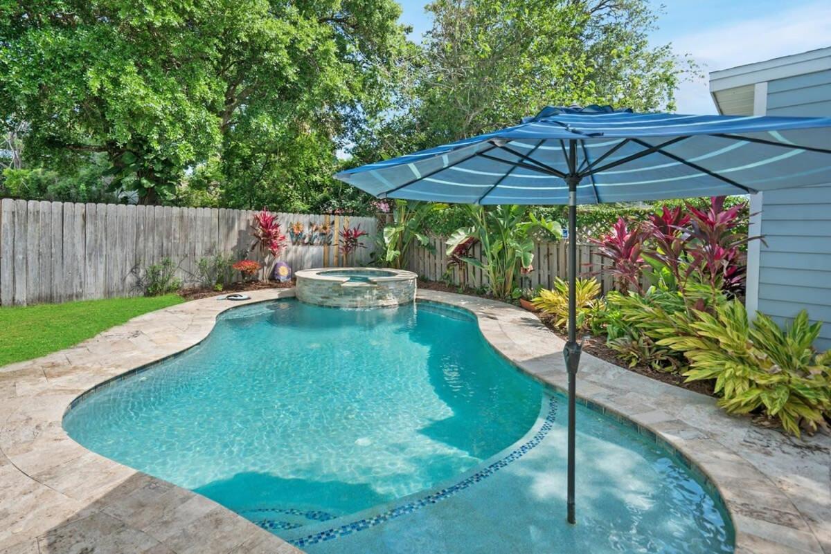 Holiday home Charming W Pool, Walkable To Downtown *