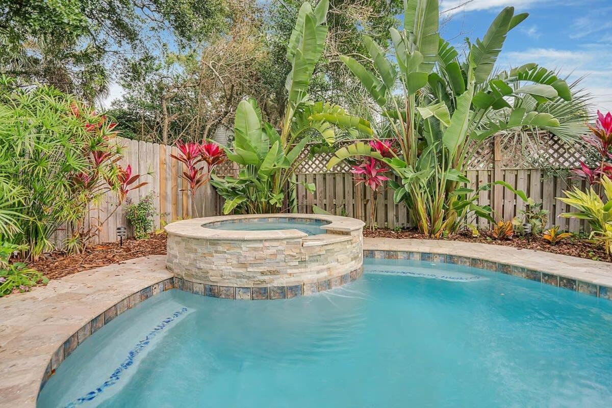 Charming W Pool, Walkable To Downtown *