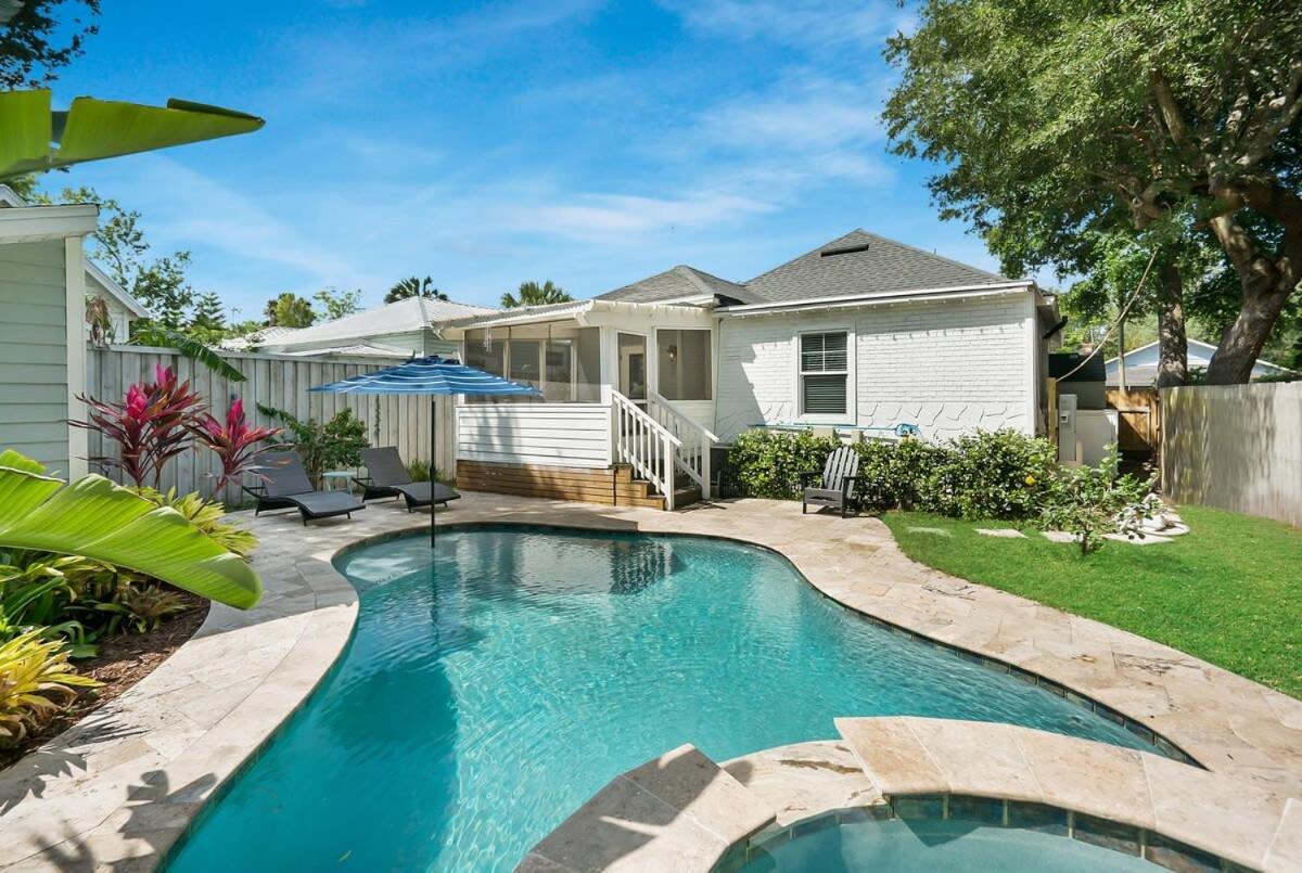 Charming W Pool, Walkable To Downtown
