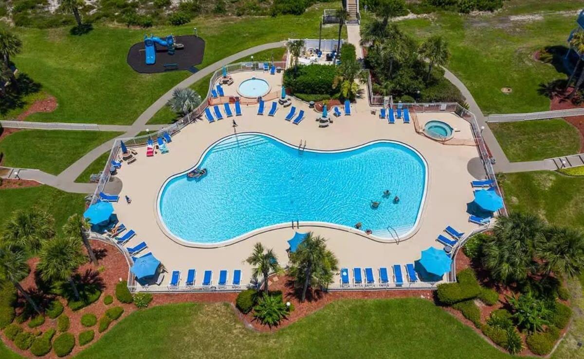 Holiday home Stunning Ocean Views, Huge Patio, Heated Pool And Amenities! *