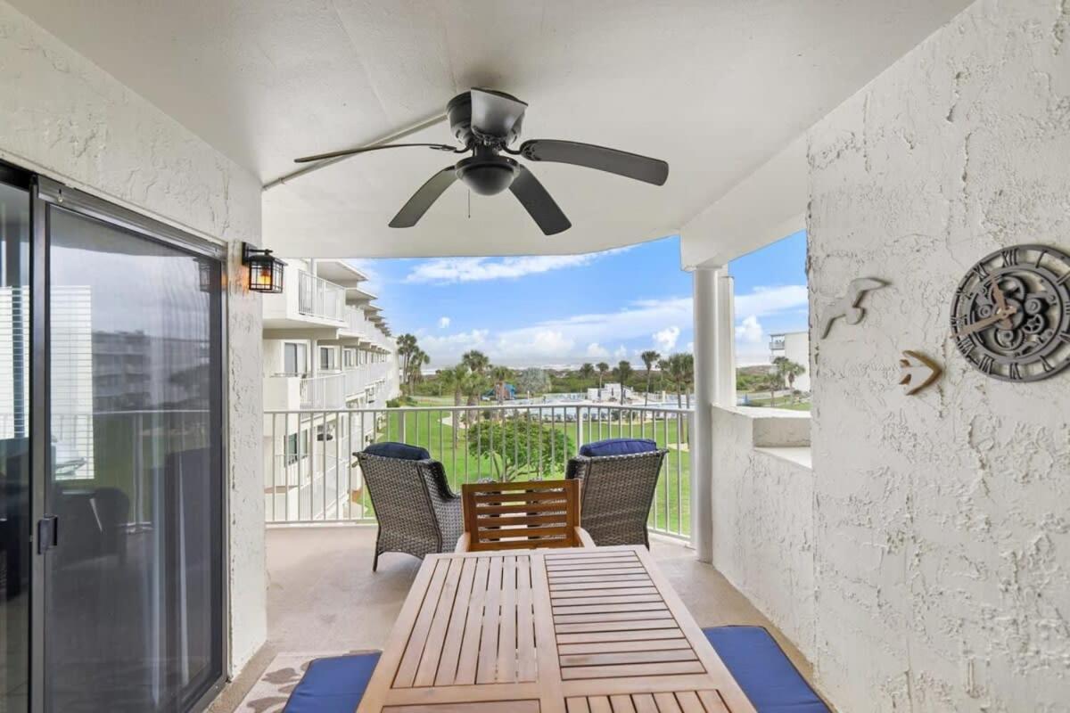 Stunning Ocean Views, Huge Patio, Heated Pool And Amenities!