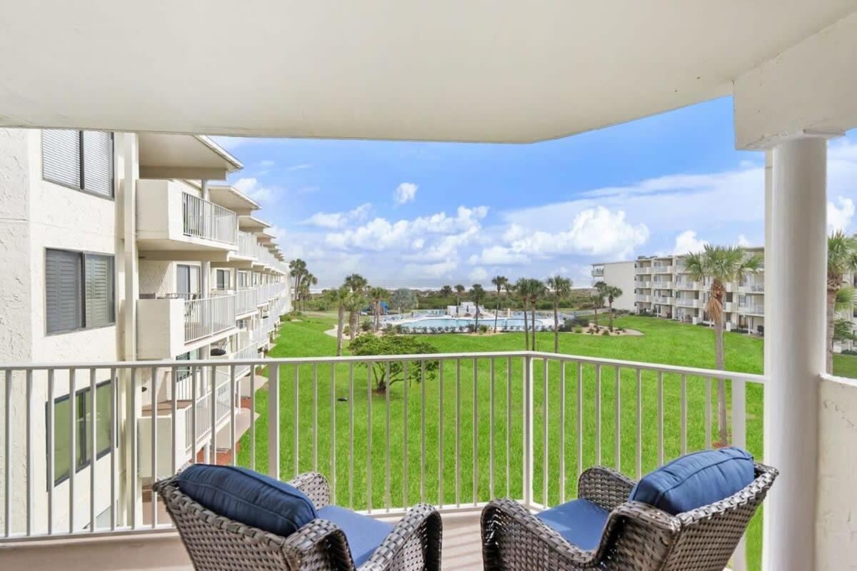 Stunning Ocean Views, Huge Patio, Heated Pool And Amenities! Holiday home St. Augustine