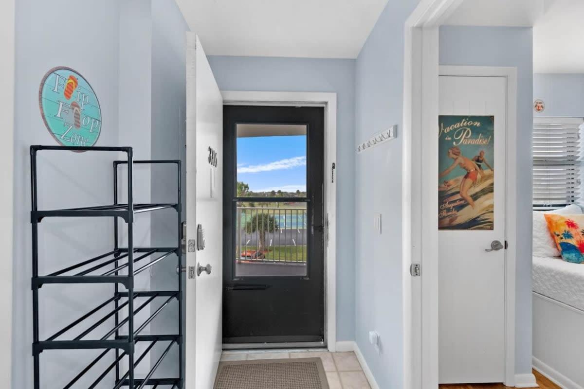 Holiday home Stunning Ocean Views, Huge Patio, Heated Pool And Amenities! *