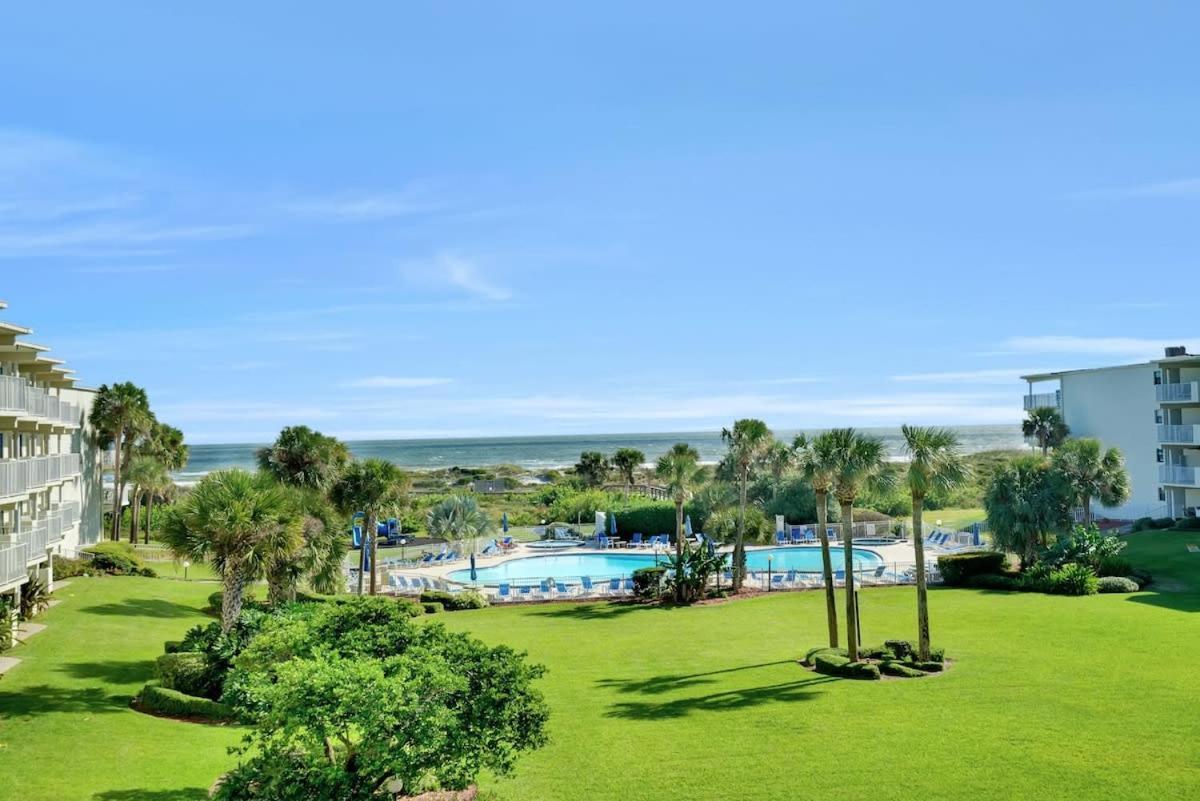 Stunning Ocean Views, Huge Patio, Heated Pool And Amenities!